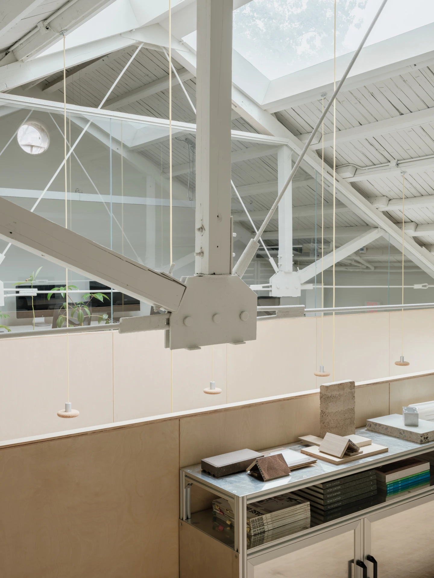 Office AIO 设计事务所 与 Florette几束花工作室