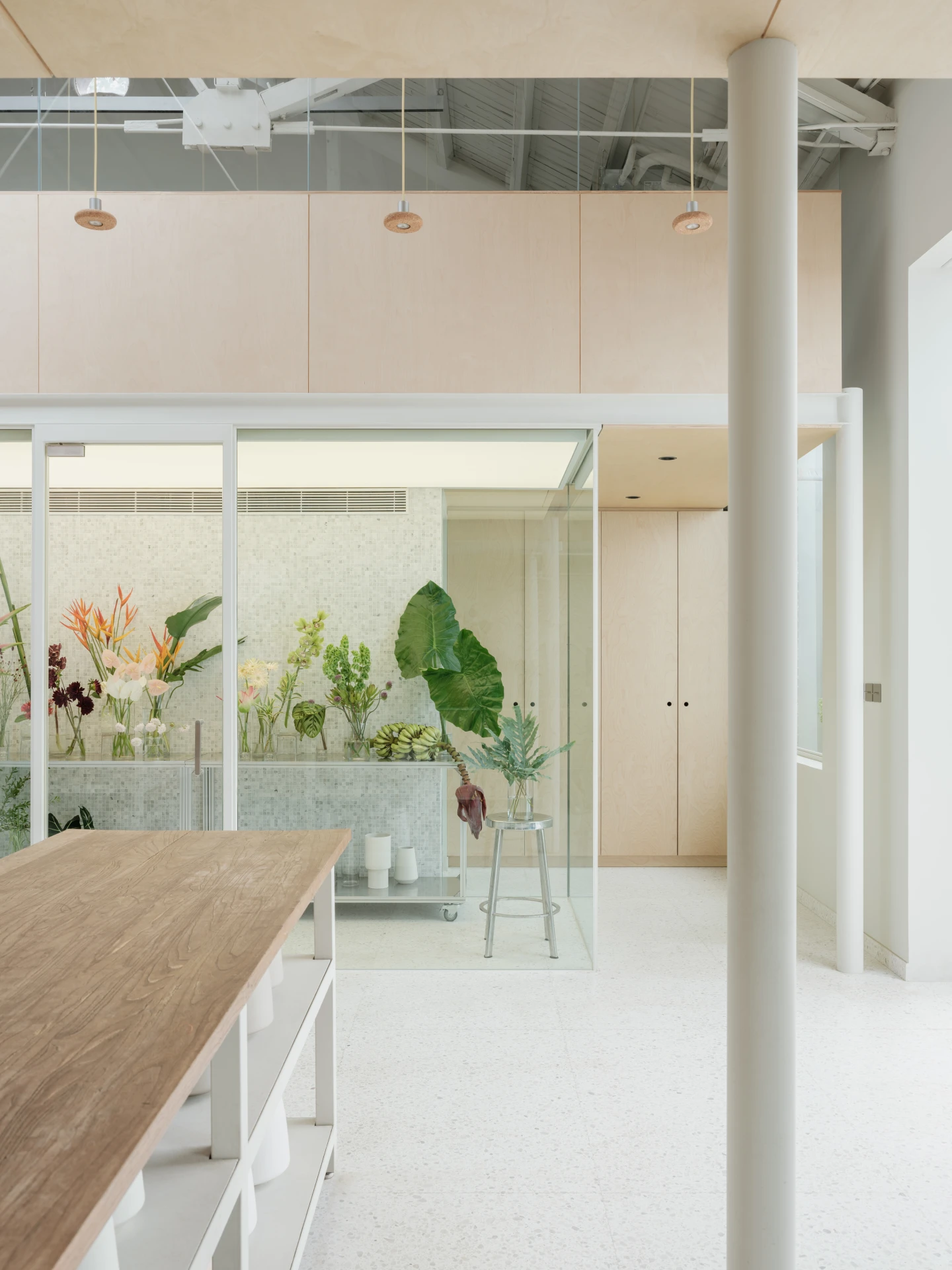 Office AIO 设计事务所 与 Florette几束花工作室