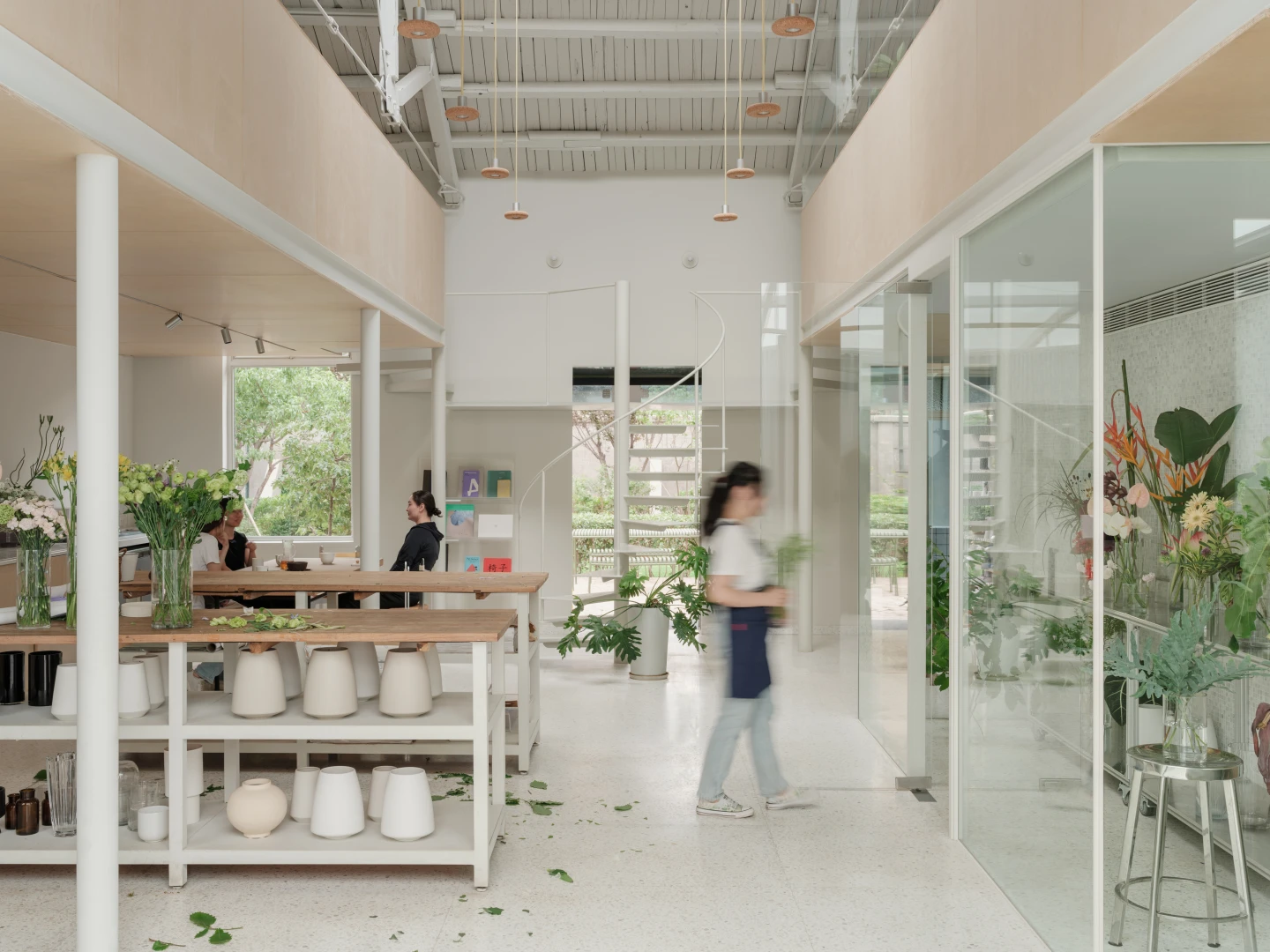 Office AIO 设计事务所 与 Florette几束花工作室