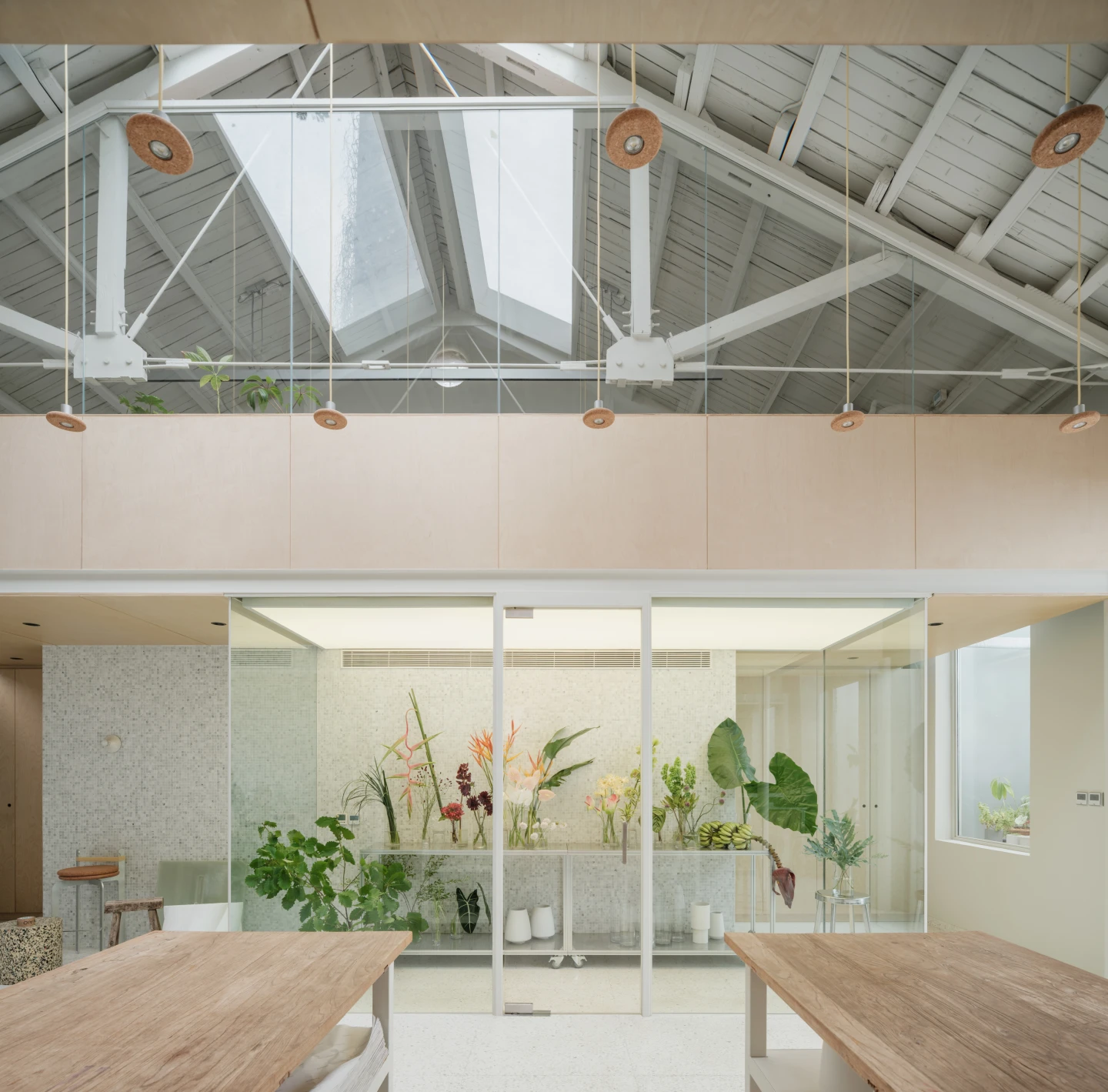 Office AIO 设计事务所 与 Florette几束花工作室